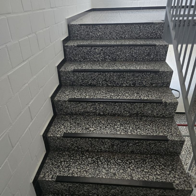 Fensterreinigung in großer Höhe